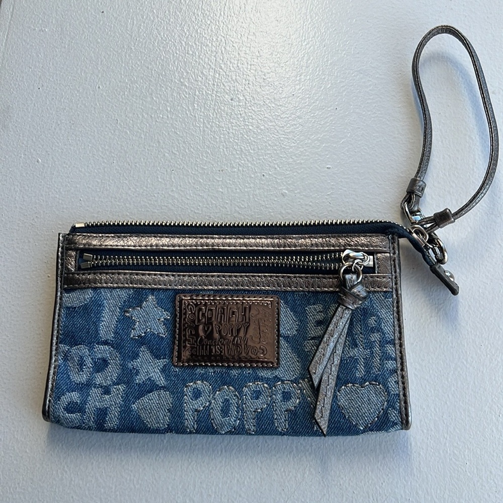 Coach Poppy Wristlet wallet
